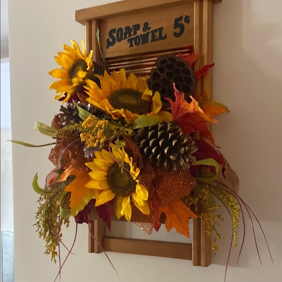 Rustic fall Sunflower Wall Decor - Picture 3 of 6